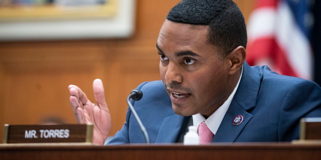 Dems give Fed ‘veto power’ over crypto bills, Rep. Torres says