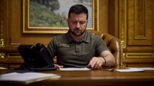 Zelenskyy warns Ukraine officials over corruption after two arrests