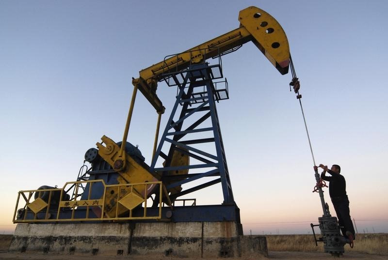 Oil prices flat before US GDP data, Middle East concerns persist