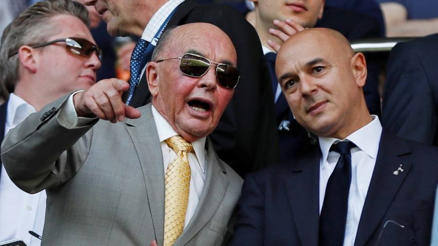 UK billionaire Joe Lewis surrenders to US authorities on insider trading charges