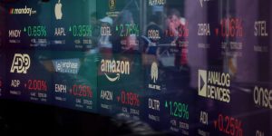 S&P 500, Nasdaq start August lower while Apple, Amazon earnings and jobs data loom this week