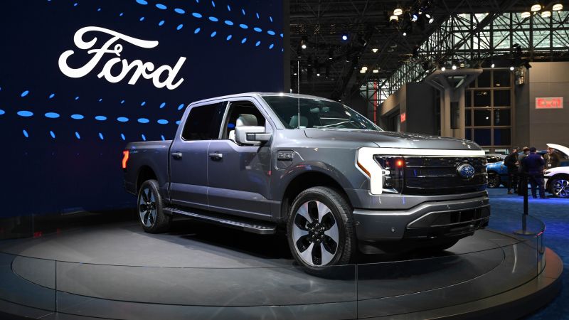 Ford recalls 870,000 F-150 trucks for unexpected parking brake application