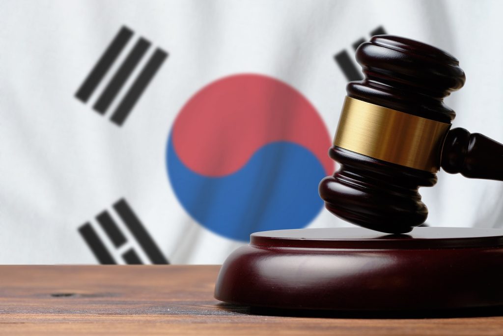 S Korean Prosecutors Seek Golf Star Arrest Warrant