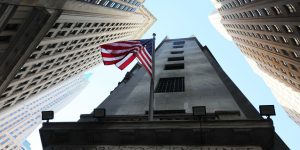 Dow Jones edges higher as stocks attempt to push winning streak to 7 days