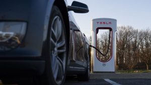 Tesla faces Justice Department probe of range claim