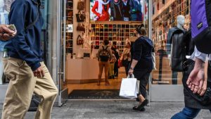 Consumer confidence drops for third consecutive month