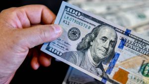 Why the U.S. won’t change physical cash