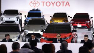Toyota raises annual profit forecast by 50% because of weak currency