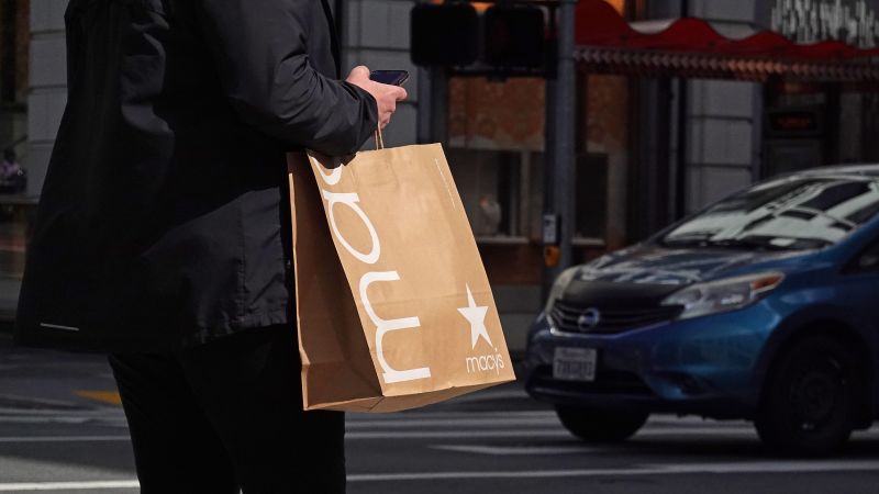 US retail sales fell in October for the first time in seven months