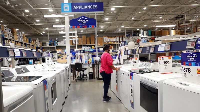 Lowe’s, Best Buy and Kohl’s predict a weak holiday